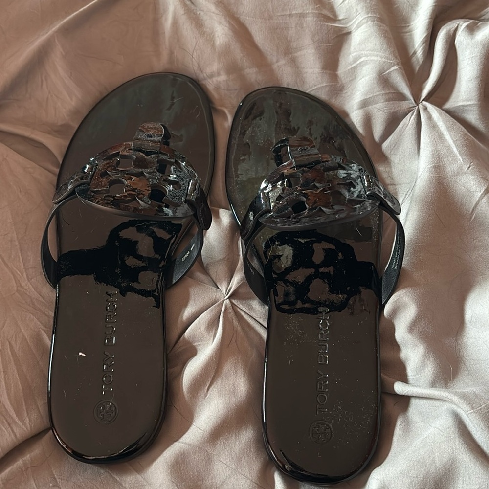 Brand new Women’s Tory Burch perfect Black patent miller soft sandal